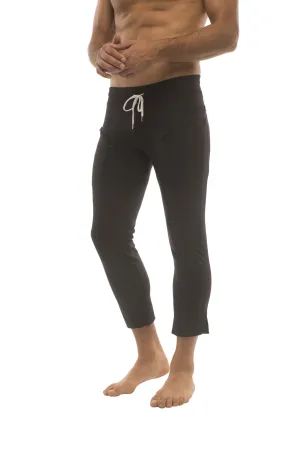 4/5 Zipper Pocket Capri Yoga Pants (Solid Black)